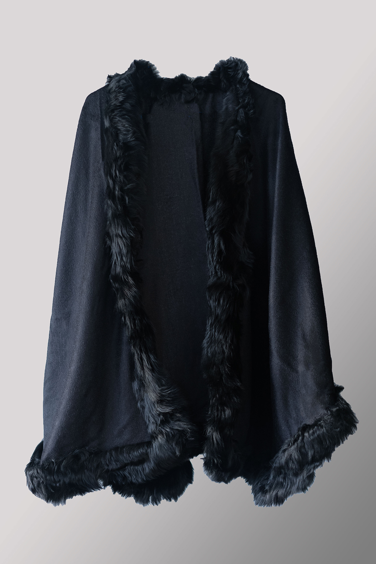 Pisac Cape — Black - Imagen 2