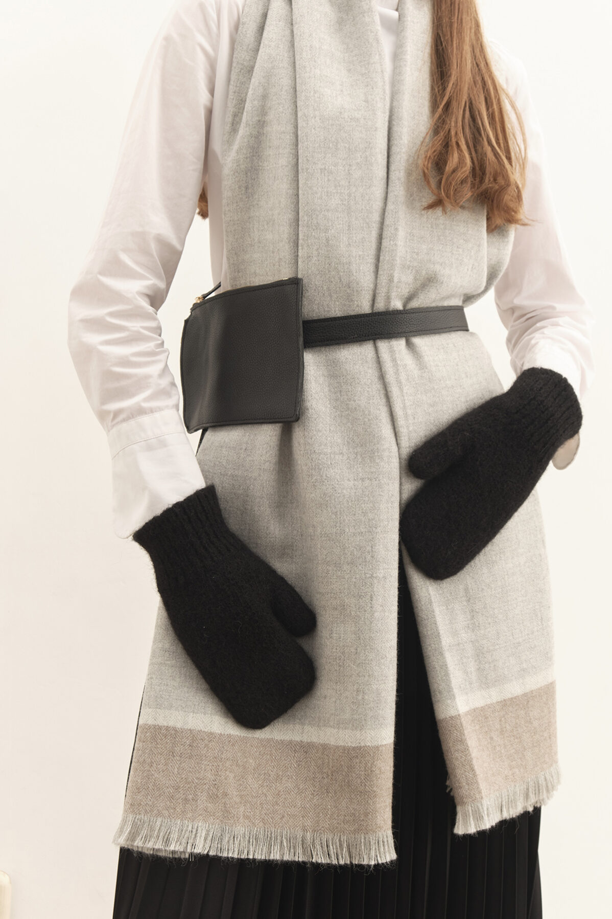 Alpaca Gloves Chala — Black